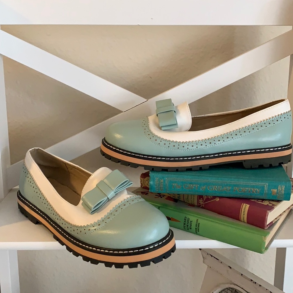 Wingtip Saddle Style shoes